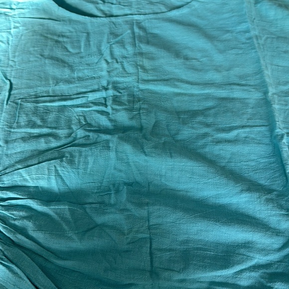 Artists & Revolutionaries Square Top, Turquoise - Picture 2 of 11